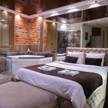 Design Apartment Grand Spa Lux 4 Star "Malibu" Completely Private Wellness & Spa Free Included Jacuzzi & Salt Wall & Fire Place & 3D Ceilings & Business Wifi & Netflix & Led Lights & Keyless Code Entry & Full Smart App & Secure 2 Parking Place Ćuprija 외부 사진