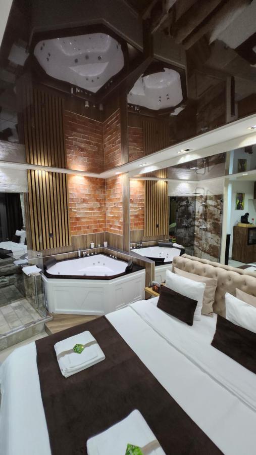 Design Apartment Grand Spa Lux 4 Star "Malibu" Completely Private Wellness & Spa Free Included Jacuzzi & Salt Wall & Fire Place & 3D Ceilings & Business Wifi & Netflix & Led Lights & Keyless Code Entry & Full Smart App & Secure 2 Parking Place Ćuprija 외부 사진