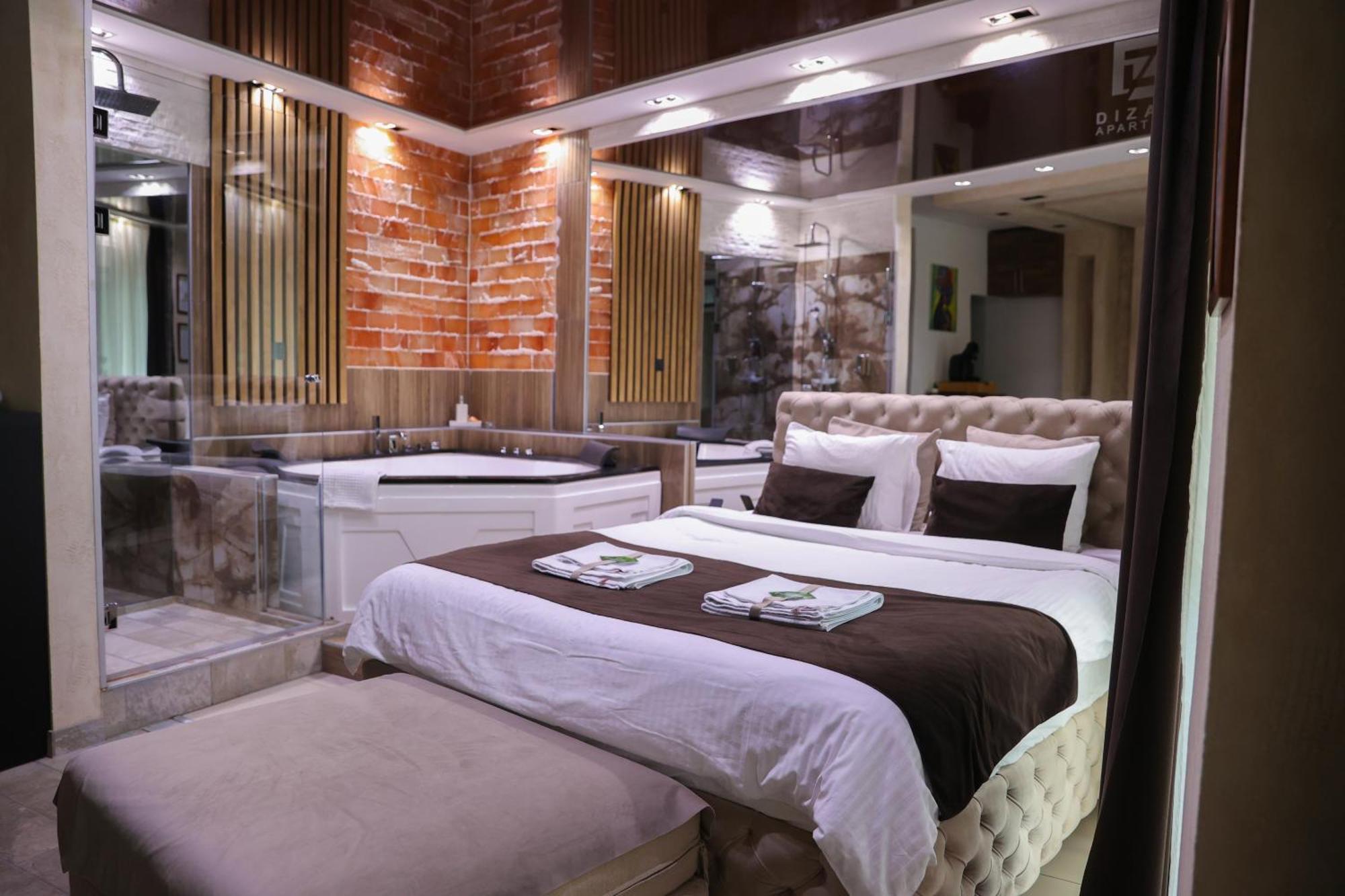 Design Apartment Grand Spa Lux 4 Star "Malibu" Completely Private Wellness & Spa Free Included Jacuzzi & Salt Wall & Fire Place & 3D Ceilings & Business Wifi & Netflix & Led Lights & Keyless Code Entry & Full Smart App & Secure 2 Parking Place Ćuprija 외부 사진